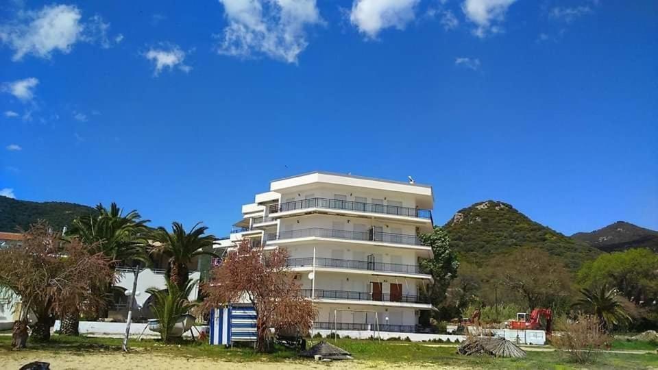 Sea And Joy Apartment Nea Iraklitsa Exterior photo
